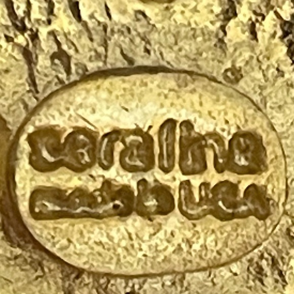 Gorgeous Faux Pearl and Gold Vintage Textured Earrings - Picture 5 of 5